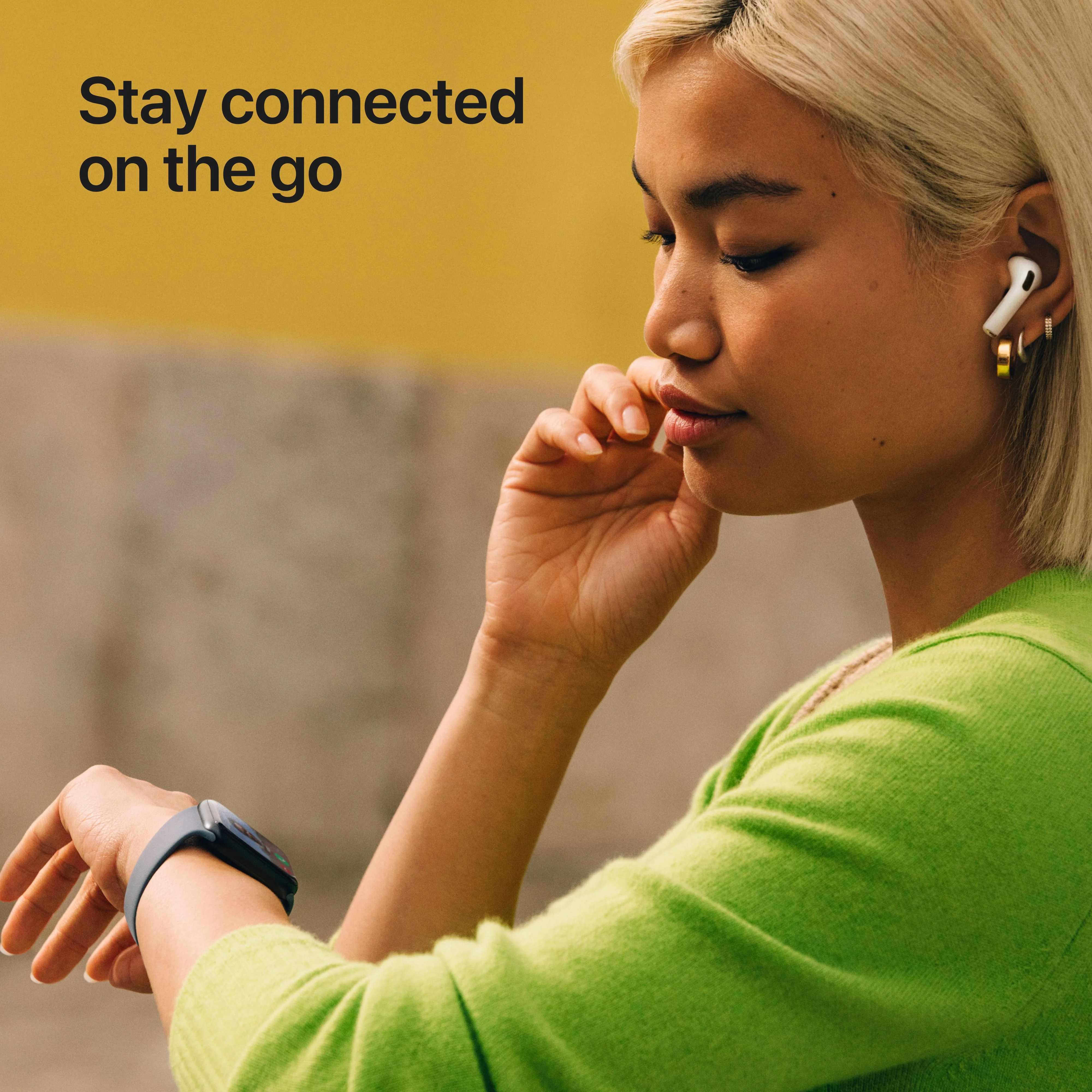 Apple Watch SE 3 GPS + Cellular, Caixa em alumínio meia‑noite de 44 mm com Bracelete desportiva meia‑noite - M/L - Image 4