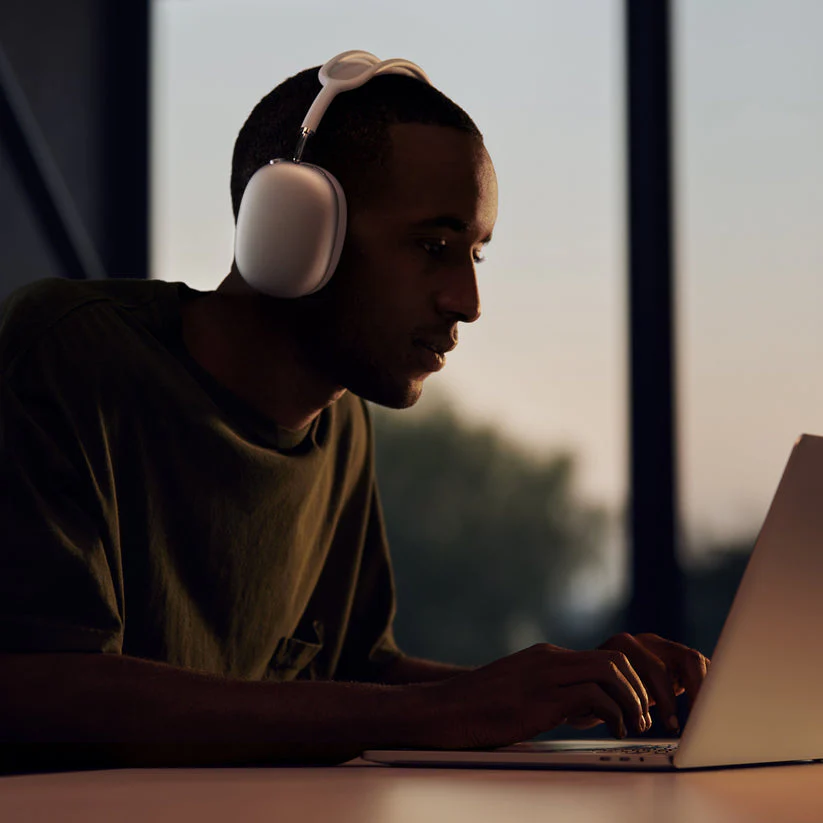 AirPods Max - Image 4