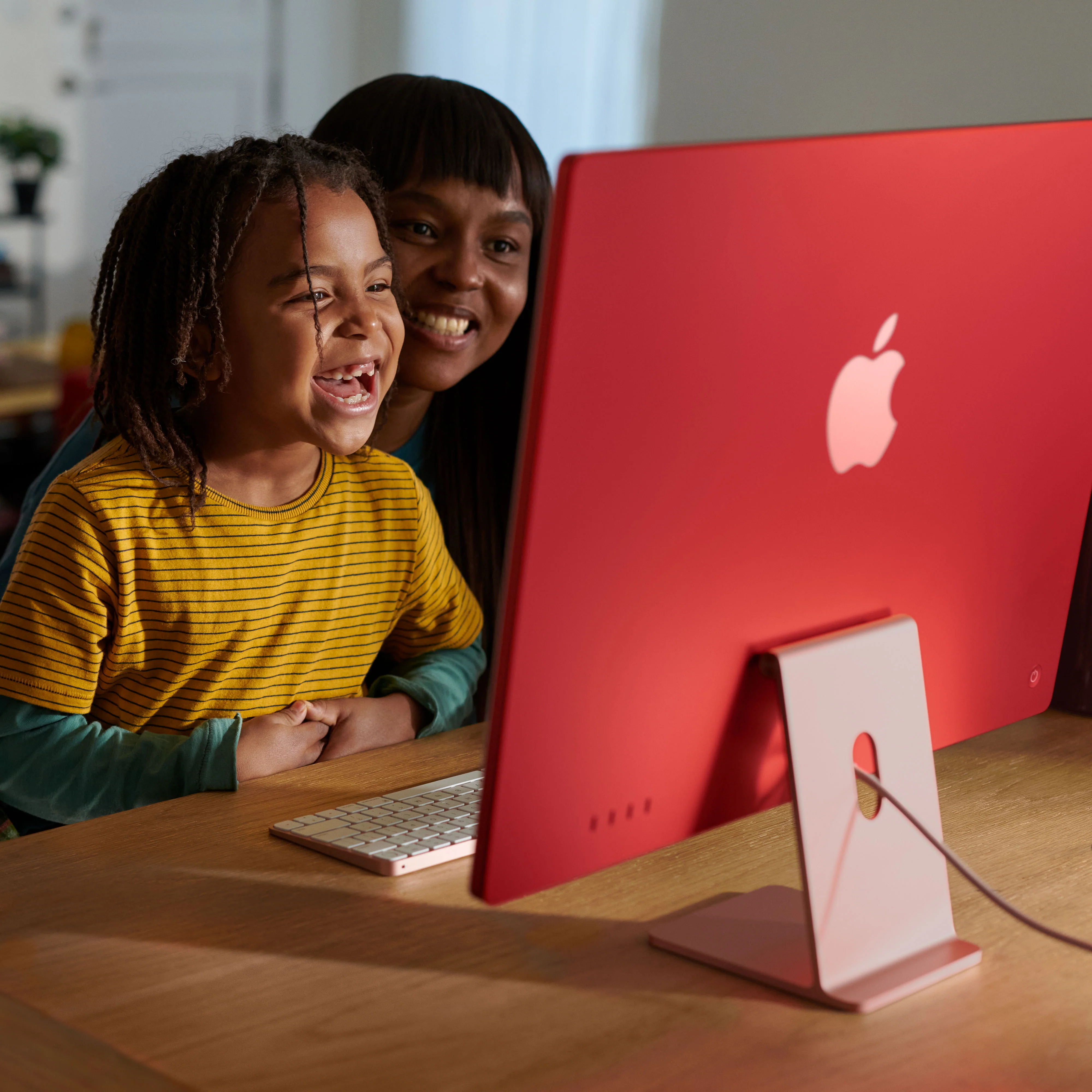 iMac com ecrã Retina 4,5K de 24 polegadas: Processador M3 da Apple com CPU 8‑core e GPU 10‑core, 512 GB SSD - Verde - Image 6
