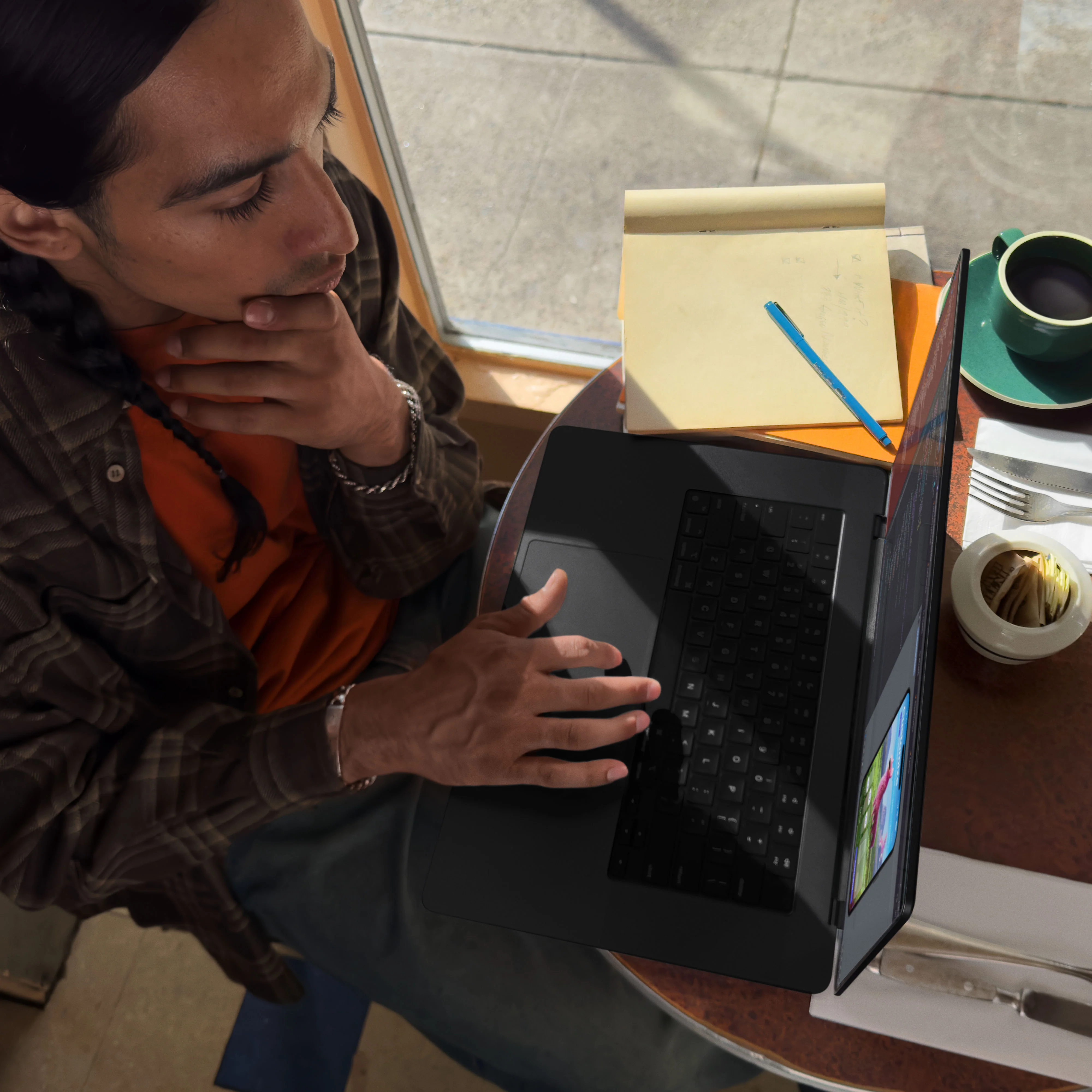 MacBook Pro de 14 polegadas: Processador M3 Pro da Apple com CPU 12‑core e GPU 18‑core, 1 TB SSD - Preto sideral - Image 8